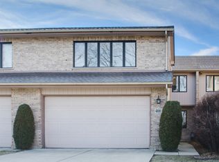 466 Dominion Ct, Wood Dale, IL 60191