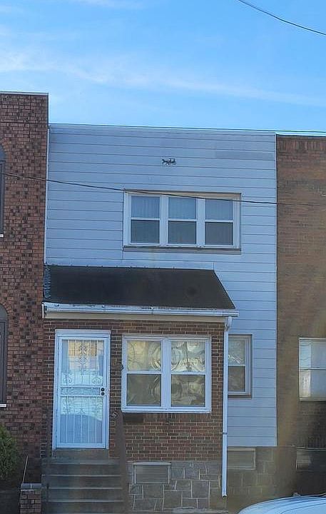 1st image of 1022 W Oregon Ave
