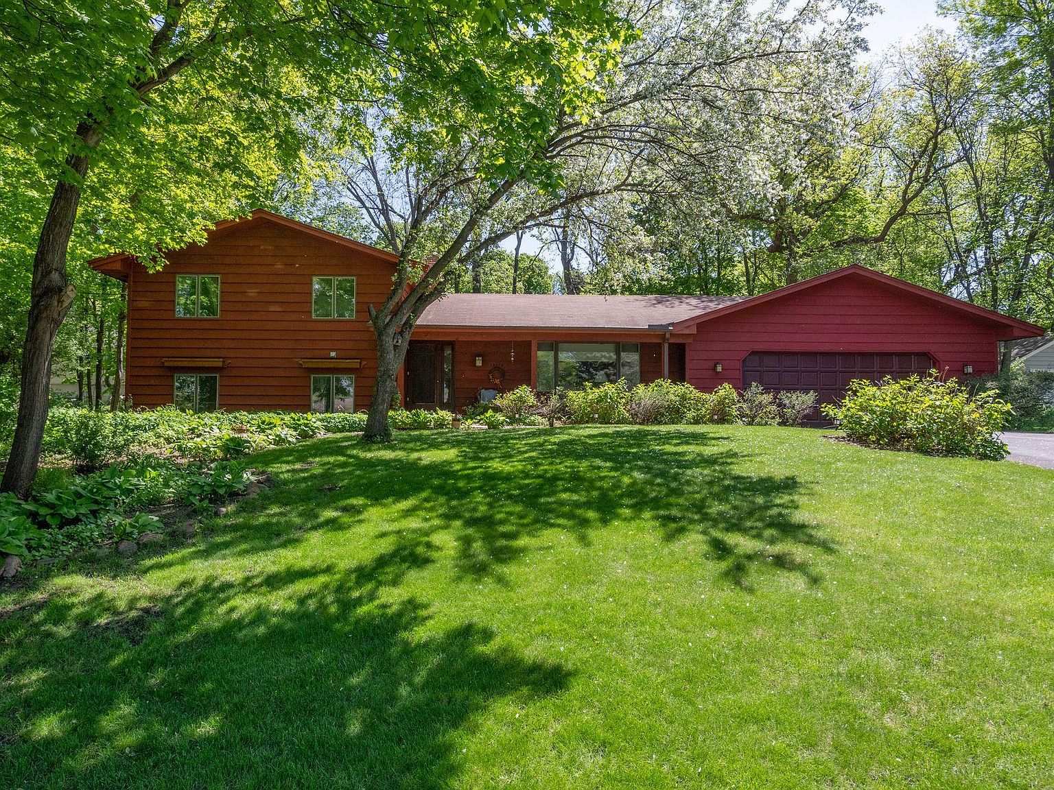 18275 Highland Ave, Deephaven, MN 55391 Zillow