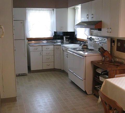 3rd image of 376 Potawatomi Dr