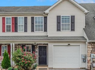 84 Fuzzy Tail Dr, Ranson, WV 25438