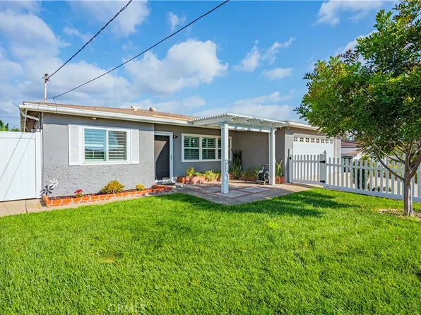 1345 Waxwing Dr, Vista, CA 92083