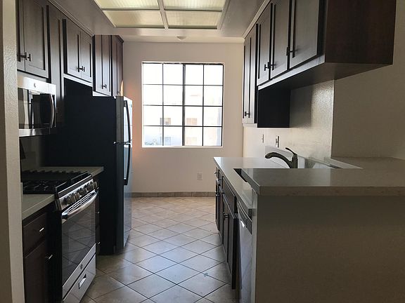Kitchen with breakfast area 