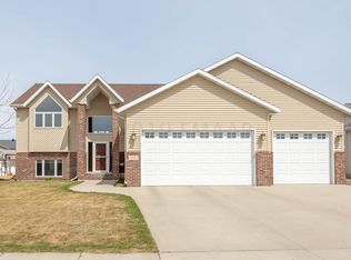 926 36th Ave W, West Fargo, ND 58078