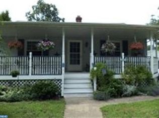 9 W Spring Garden St, Palmyra, NJ 08065