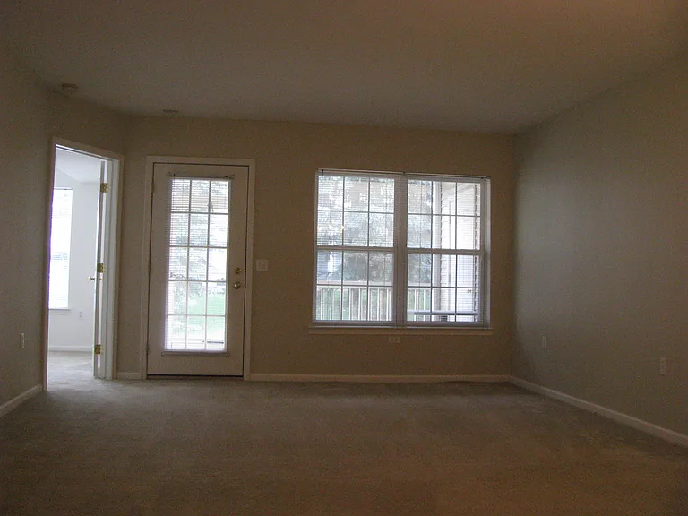 2652 S Knightsbridge Cir — Photo 18