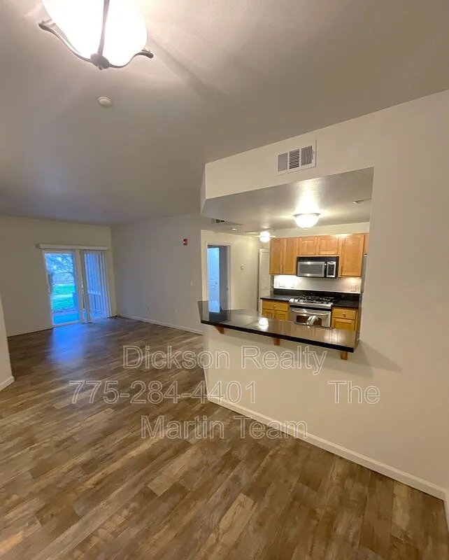 1 bed, 1.0 bath, 803 sqft, $1,650 — Photo 4