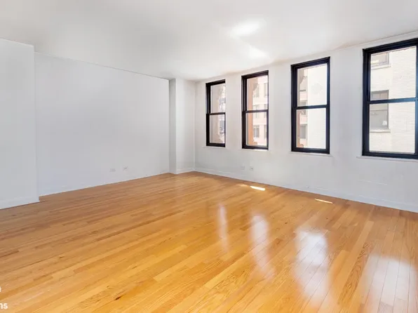 56 Pine Street image 2 of 13