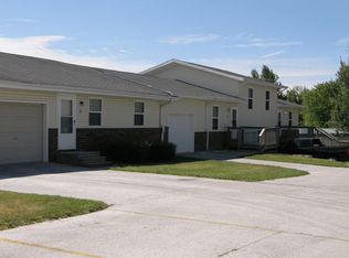 631 W Meadowview Dr, Nixa, MO 65714