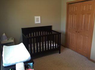 560 Cottonwood Dr, Winona, MN 55987