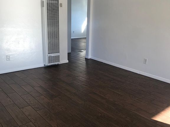 3rd image of 563 Otis St