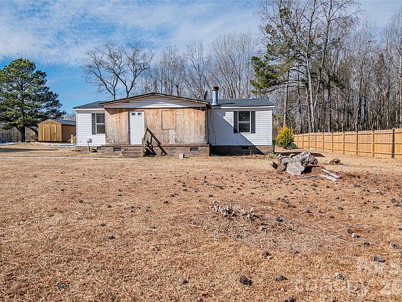 2nd image of 682 Grant Dr