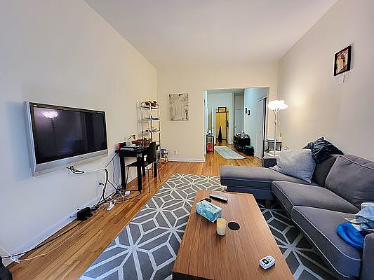4th image of 506 E 88th St #3XX