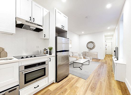 4th image of 2785 Broadway #5Z