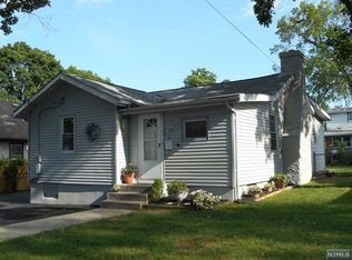 41 Iroquois Ave, Lake Hiawatha, NJ