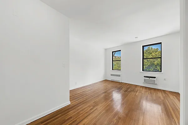 Rented by REAL New York | media 6