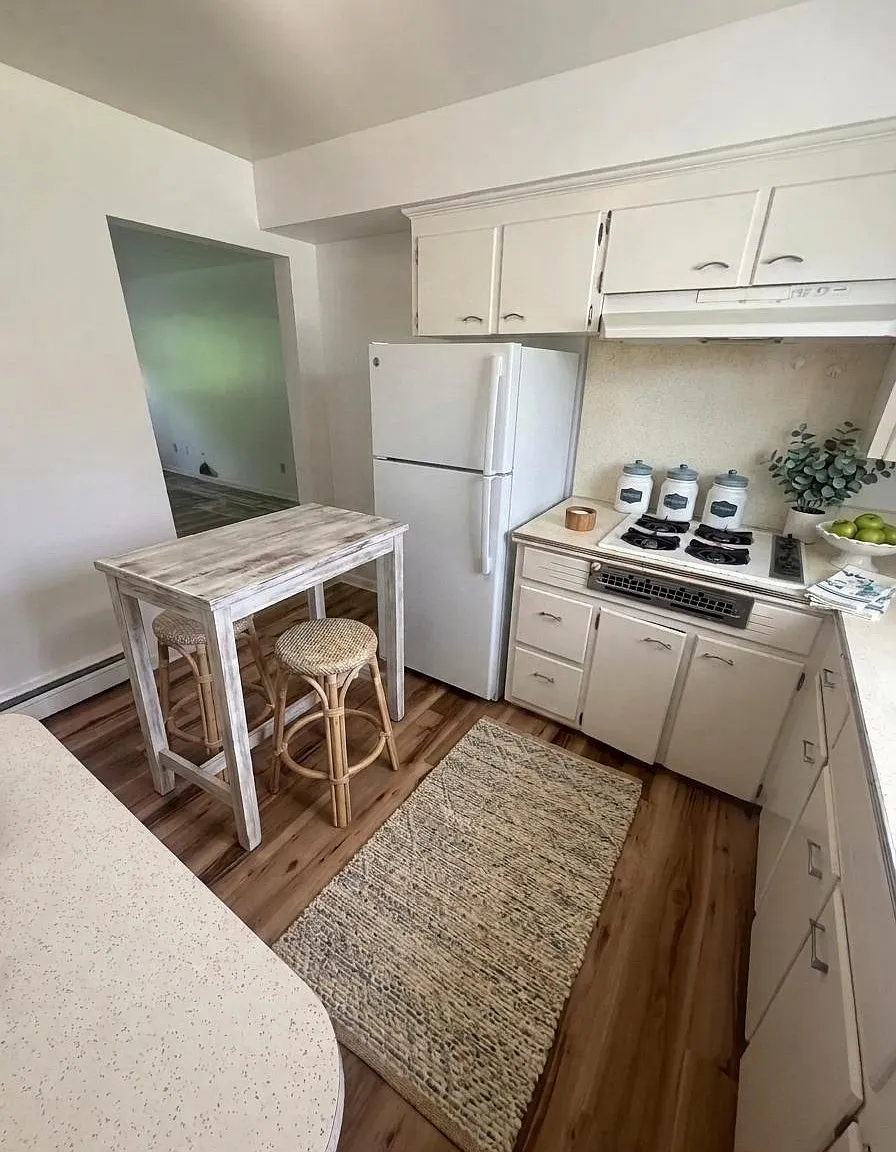 112 Brewer Dr. - 3 — Photo 3