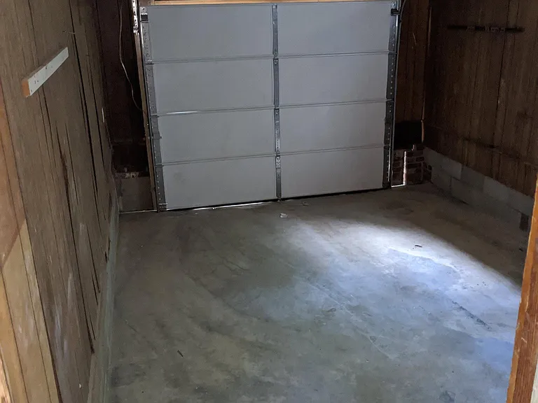 130 Brentwood Pl NE — Photo 3