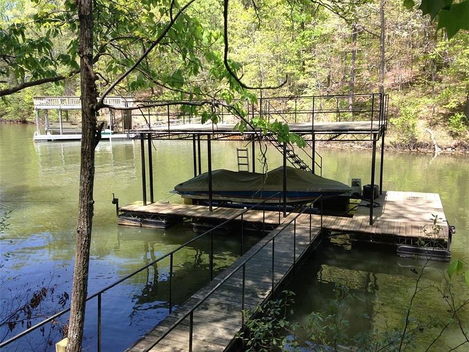2nd image of 3210 Nightingale Ln