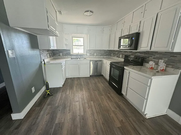 821 Mulberry St — Photo 34