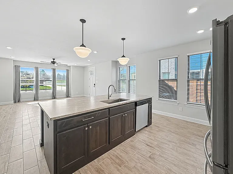 9525 Thorncrown Ln — Photo 4