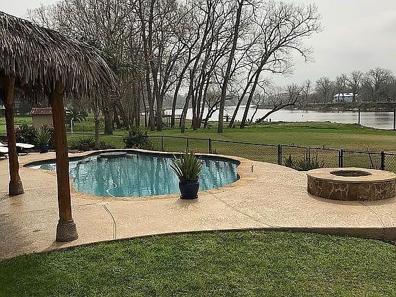 5th image of 540 County Road 243