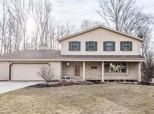 4610 S Raven Ln, New Berlin, WI 53151