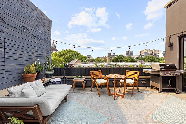 Rented by Compass | media 29