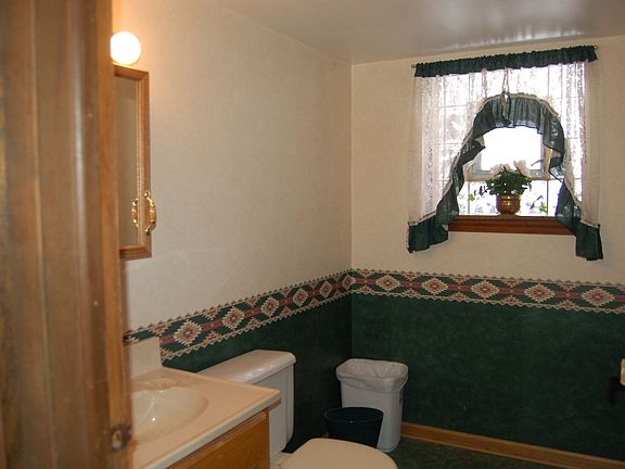3rd image of 1818 N Iris Dr