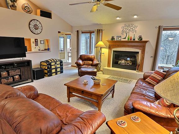 4th image of 4915 Gray Mare Ln