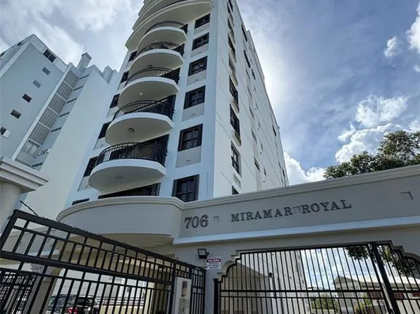 706 Roosevelt #Penthouse 9-901n, San Juan, PR 00907