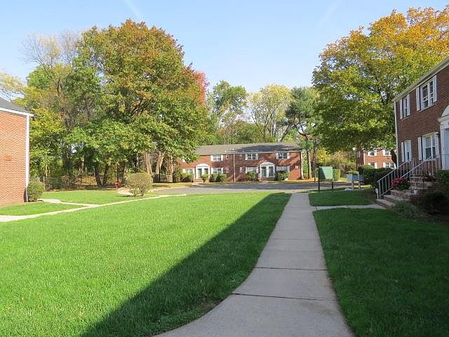 Walkway from unit