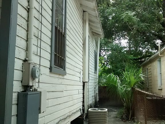 2nd image of 2919 Banza St