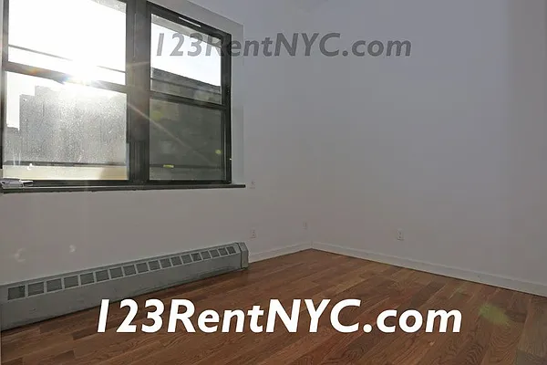 Rented by Chartwell Manhattan Realty | media 11