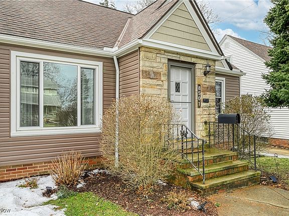 2nd image of 8501 Pinegrove Ave