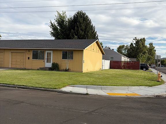 2nd image of 511 Gillespie St
