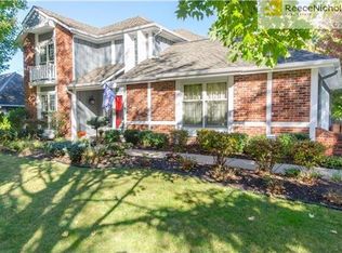 2800 W 121st St, Leawood, KS 66209