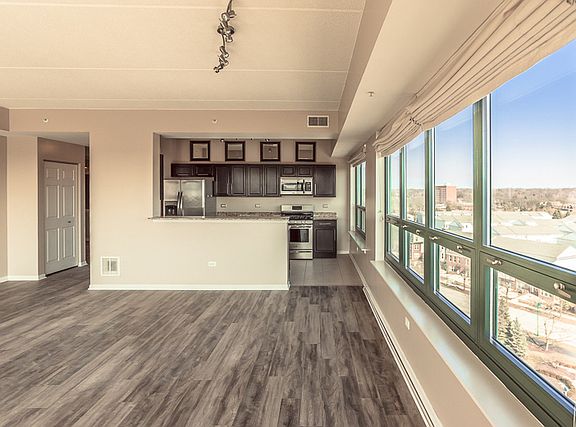 5th image of 6420 Double Eagle Dr Unit 913