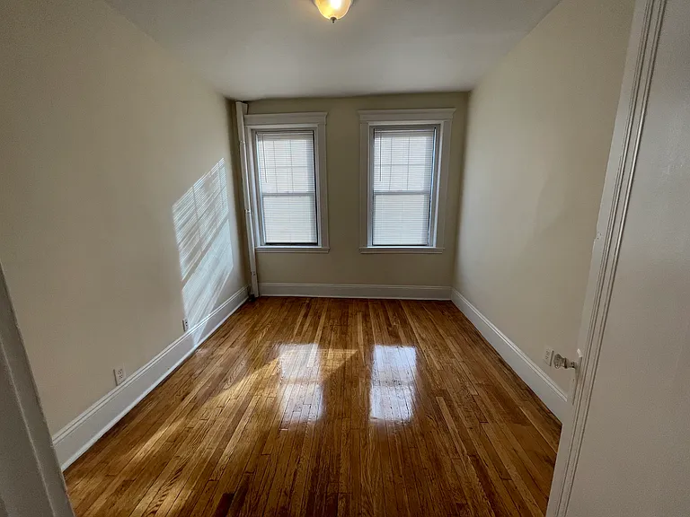 33 Peterborough St #12 — Photo 5