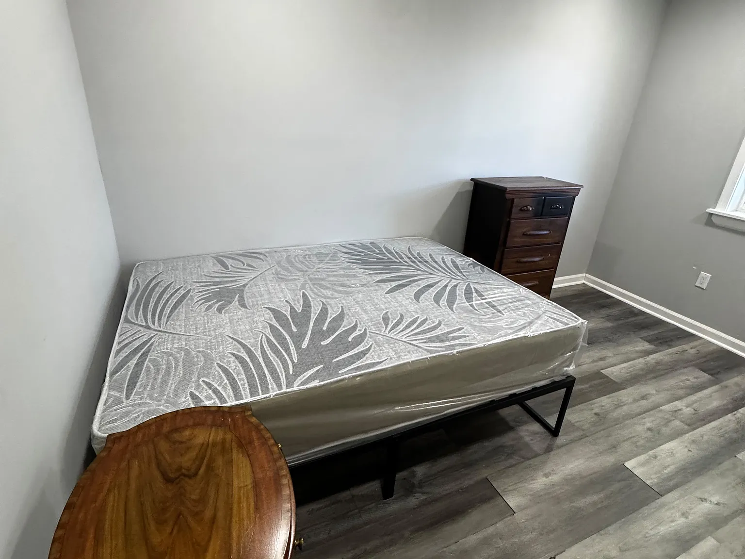 4 bed, 1000 sqft, $675 — Photo 2