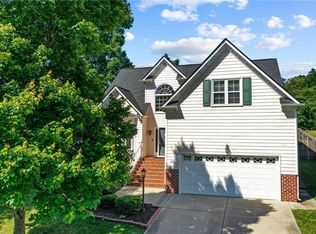 6624 Barton Creek Dr, Whitsett, NC 27377