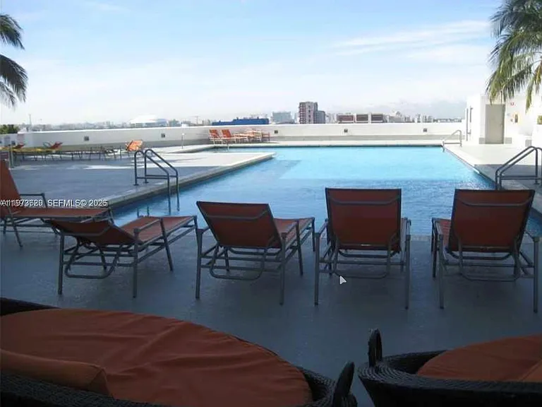1750 N Bayshore Dr #2510 — Photo 35