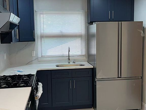 5th image of 14 Preston Ave #2