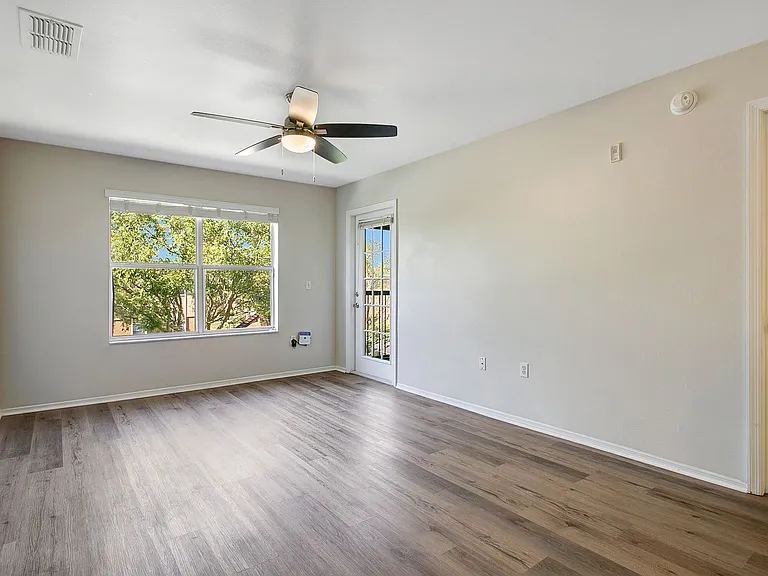 Fountain Place Apartments | 1 & 2 Bedroom Apartments Available-Offering May Rent Free — Photo 9