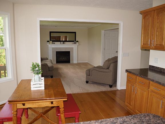 5th image of 1030 Foxborough Dr