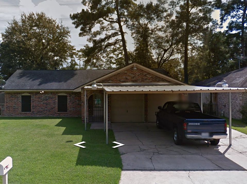 1st image of 7422 Oak Village Dr