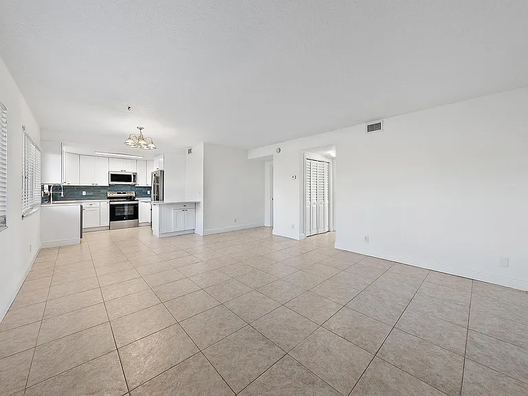 316 Southwind Ct #107 — Photo 1