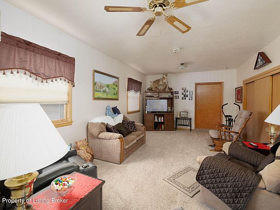 4th image of 1331 W Villard St