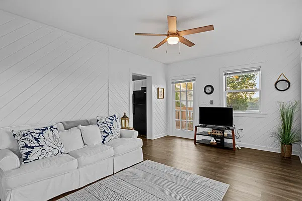 1 bed, 800 sqft, $999 — Photo 4