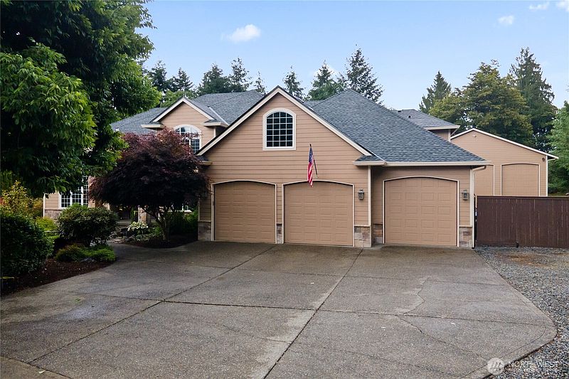 3rd image of 15827 33rd Avenue Ct E